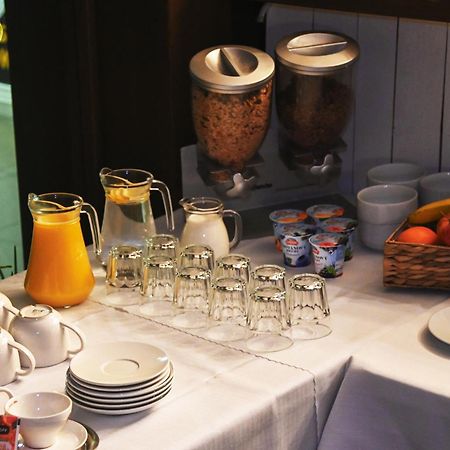 Hotel Branc, Garni Senica Ngoại thất bức ảnh